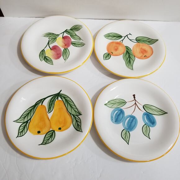 Vintage Lillian Venson 4-8 in. plates made in Thailand - Picture 1 of 7